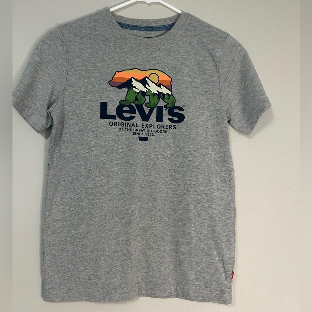 NWOT Levi's Gray Graphic T-Shirt for Boys, Size L